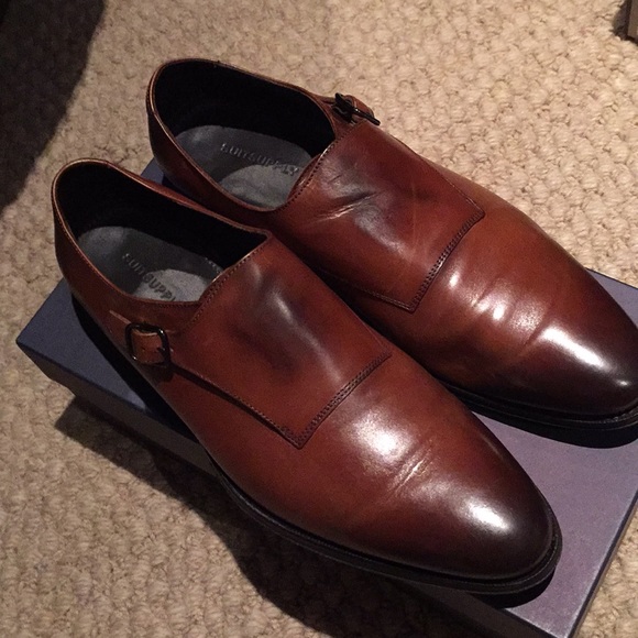 Men leather shoes