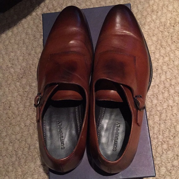Men leather shoes