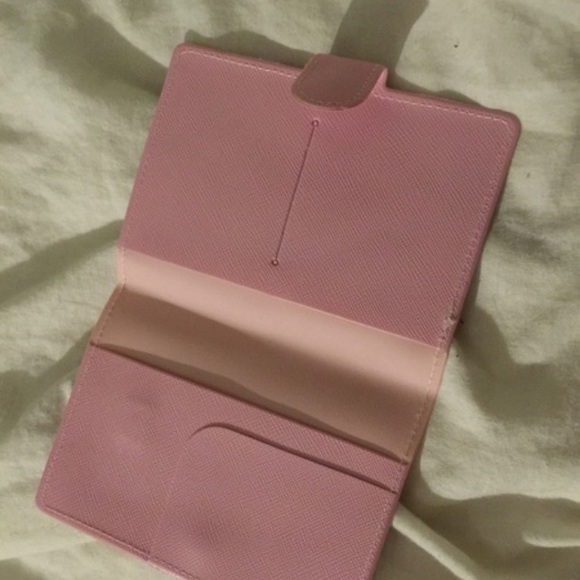 Simple Passport Holder - Picture 5 of 5