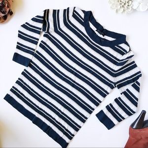 Banana Republic White, Gold, Navy Blue Sweater