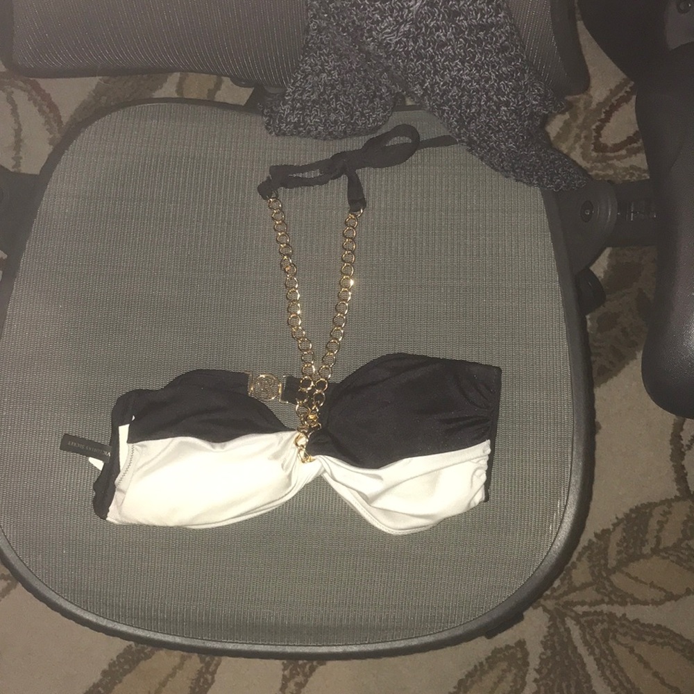 Victoria’s Secret bra