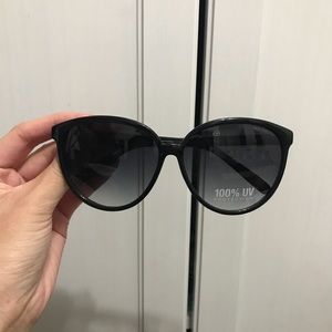 Tommy Hilfiger Sunglasses