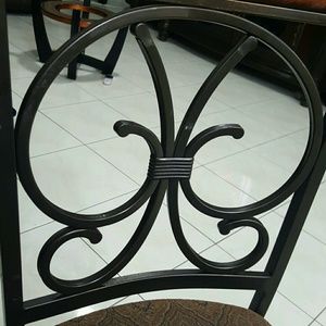 Meet your Posher, Stephania