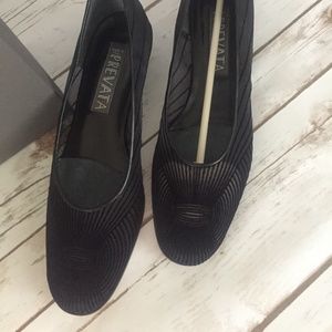 New Prevata Shoes Size 7 1/2