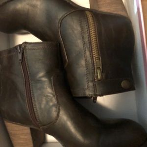 Crown Vintage booties