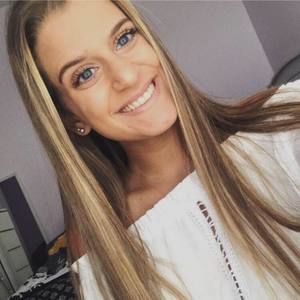 Meet your Posher, Alyssa