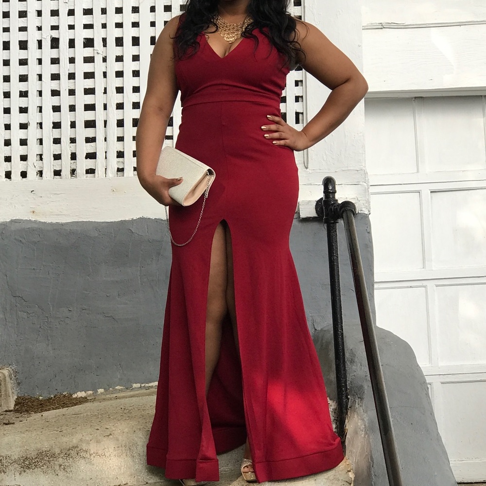 RED PROM DRESS, MUST GO