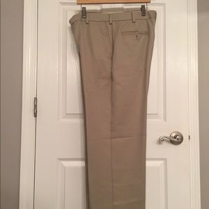 IZOD Golf Khaki Polyester Pants 34 x 30