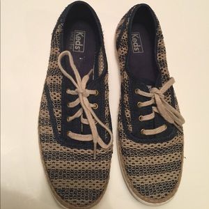 Lace up sneakers