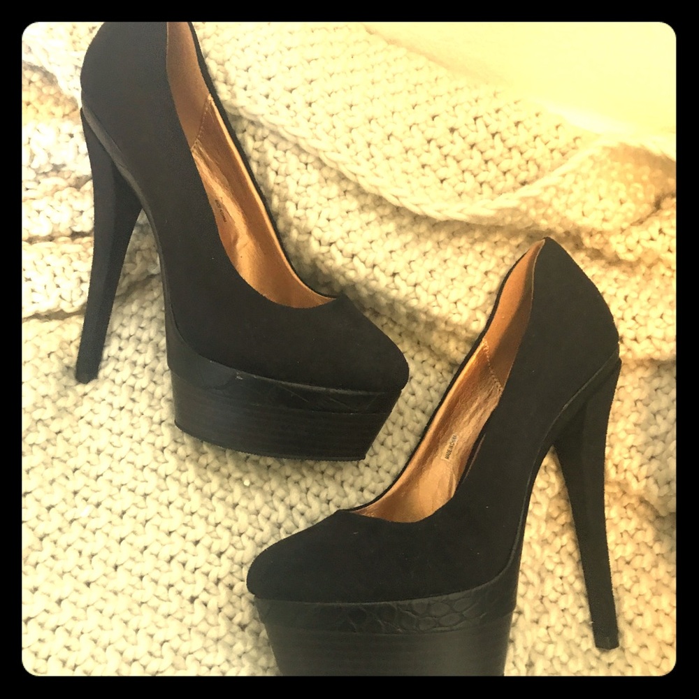 NEW Black Pumps Heels