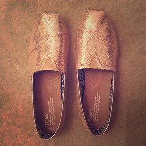 Rose Gold Toms
