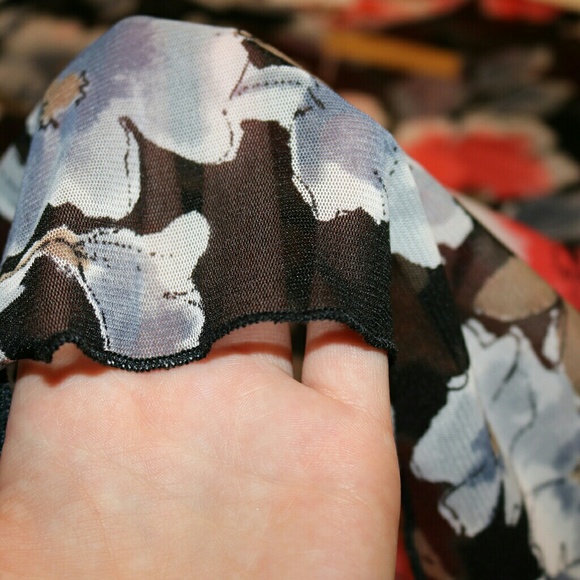 Blouse - Picture 3 of 6