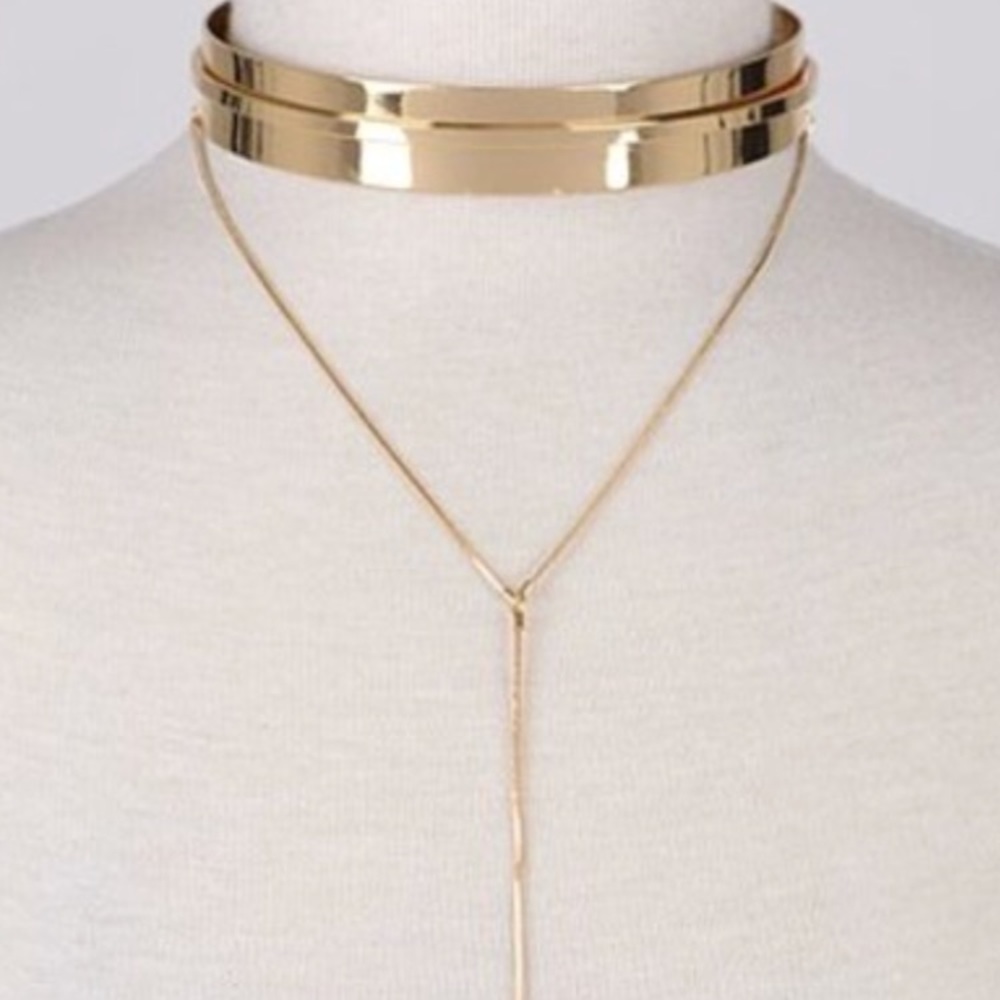 Gold tone choker and chain