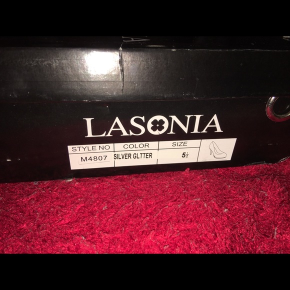 LASONIA heels - Picture 3 of 6