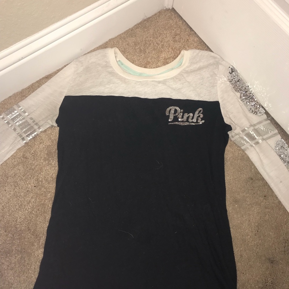 Vs pink shirt