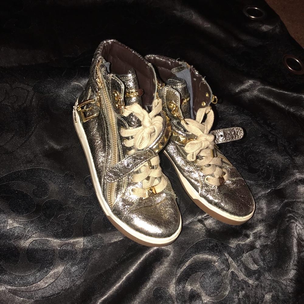 Michael Kors high top metallic sneaker 6.5