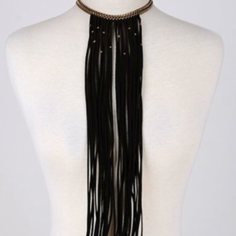 Fringed necklace