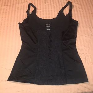 Black lace slimming tank size L