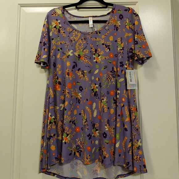 🆕 LuLaRoe Perfect T - Picture 1 of 4