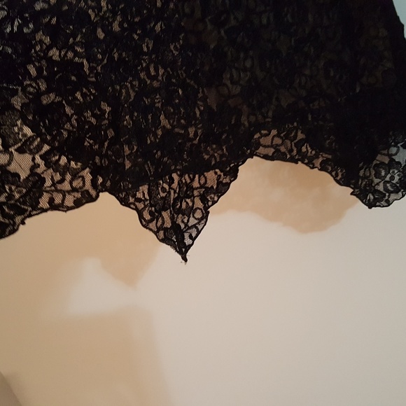 NWT ❕ STUNNING Stretchy Lace Cocktail Dress! - Picture 3 of 7