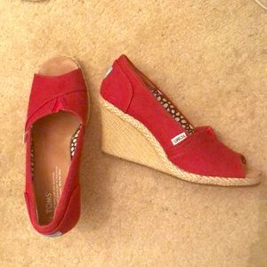 Red Toms Wedges