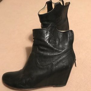 Frye Carson wedge booties size 5.5