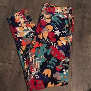 New TC Lularoe Leggings Floral Pattern