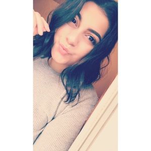 Meet your Posher, Maclovia