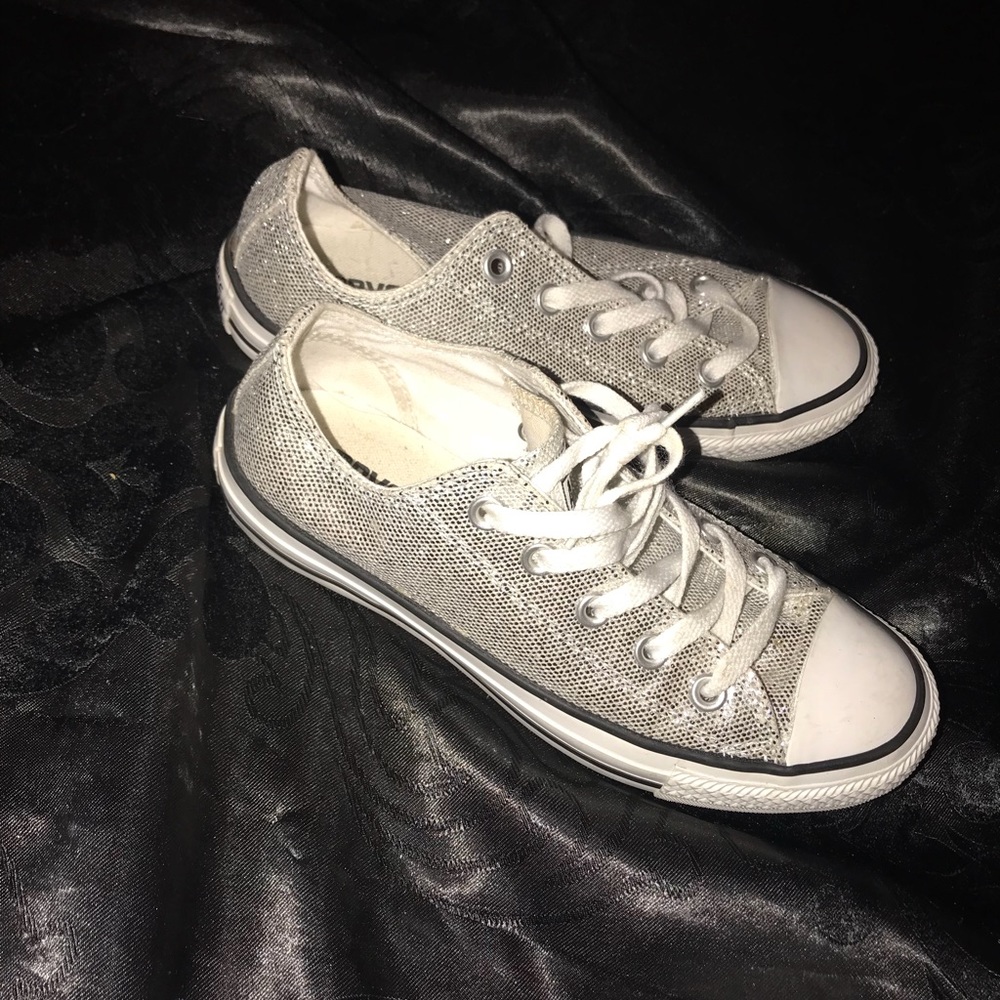 Silver sparkle converse