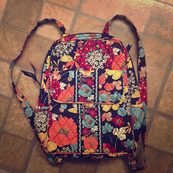 Small Vera Bradley Backback - Picture 1 of 1