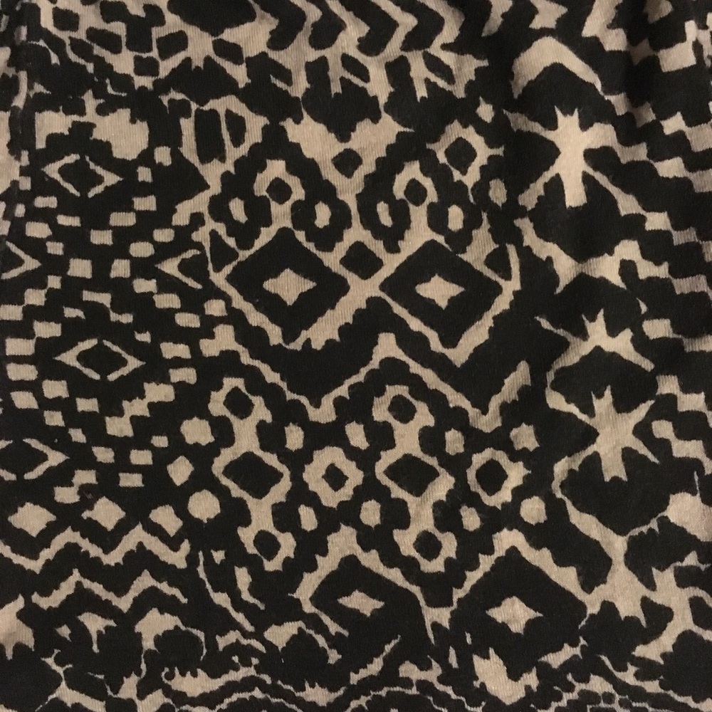 Black and Off-white Patterned Leggings