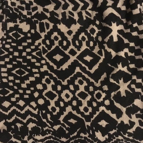 Black and Off-white Patterned Leggings - Picture 1 of 2