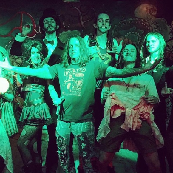 Meet your Posher, Gary - Picture 3 of 6