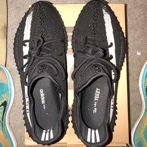 Oreo Yeezy v2 Sz11