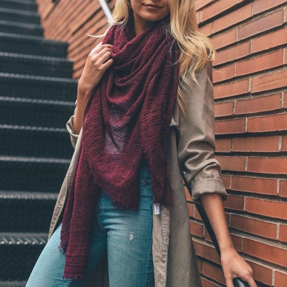 Burgundy Wine Shredded Open Weave Blanket Scarf - Picture 2 of 2