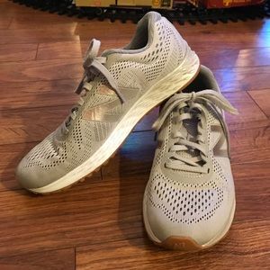 New Balance Fresh Foam Arishi ladies size 8.5