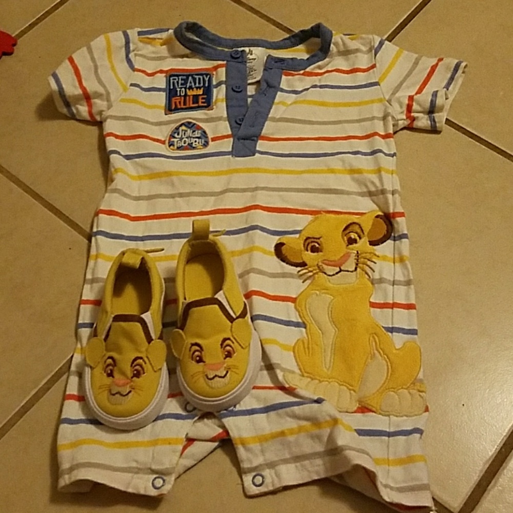 Disney lion king shoes and Disney lion king jumper