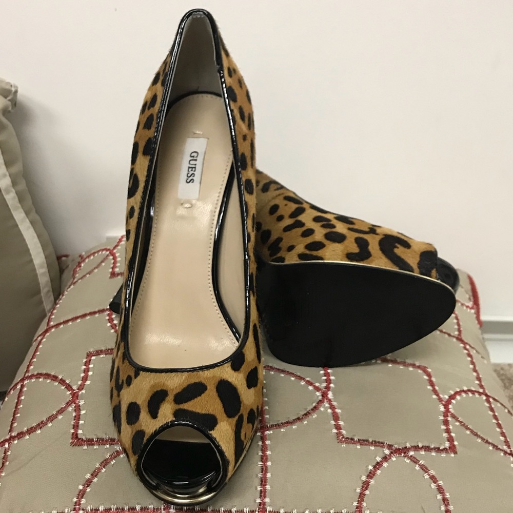 Sexy Leopard pumps!!