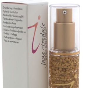 Warm sienna liquid foundation