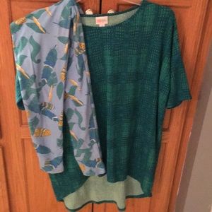 LuLaRoe Irma and one size leggings.