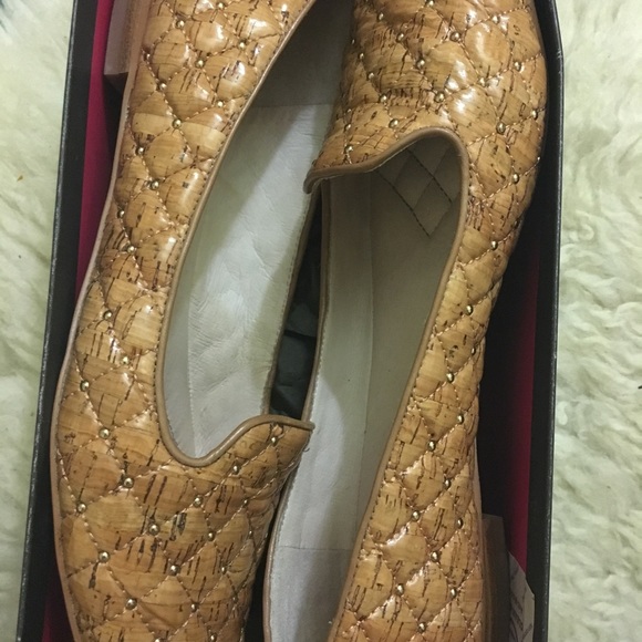 Vince Camuto,cork/parquet,lacquered flats . Size10 - Picture 2 of 4