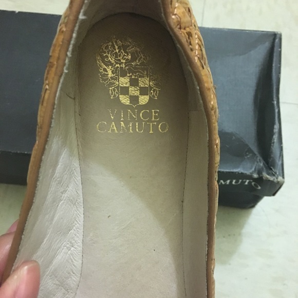 Vince Camuto,cork/parquet,lacquered flats . Size10 - Picture 3 of 4