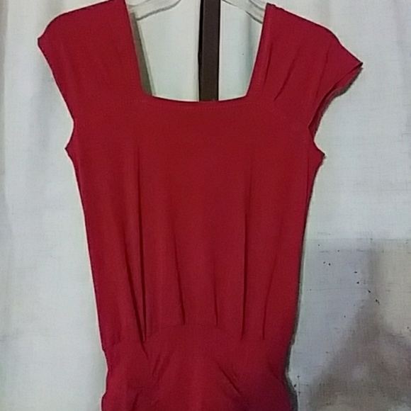 NWT BEAUTIFUL RED DRESS - Picture 3 of 5