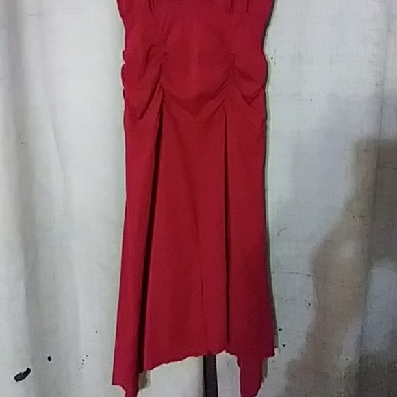 NWT BEAUTIFUL RED DRESS - Picture 4 of 5