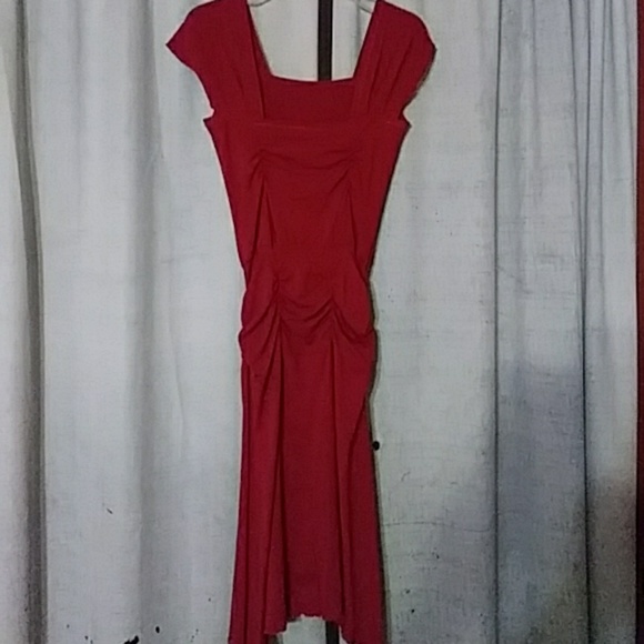NWT BEAUTIFUL RED DRESS - Picture 5 of 5