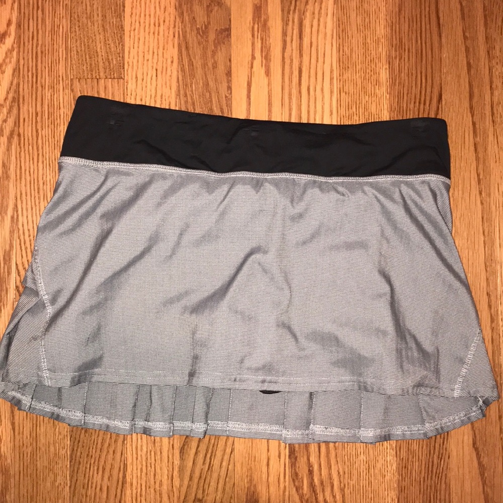 Lululemon tennis/runners skirt