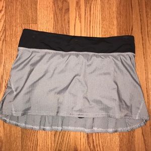 Lululemon tennis/runners skirt