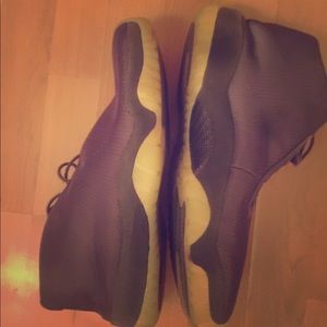 LIGHTLY USED AIR JORDAN FUTURES