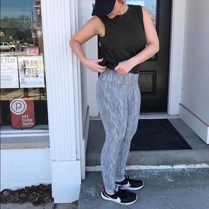 Lululemon Wunder Under Hi-Rise Arrow Jacquard 7/8