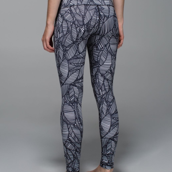 lululemon athletica Pants - Lululemon Wunder Under Rare Palm Leaves Pattern